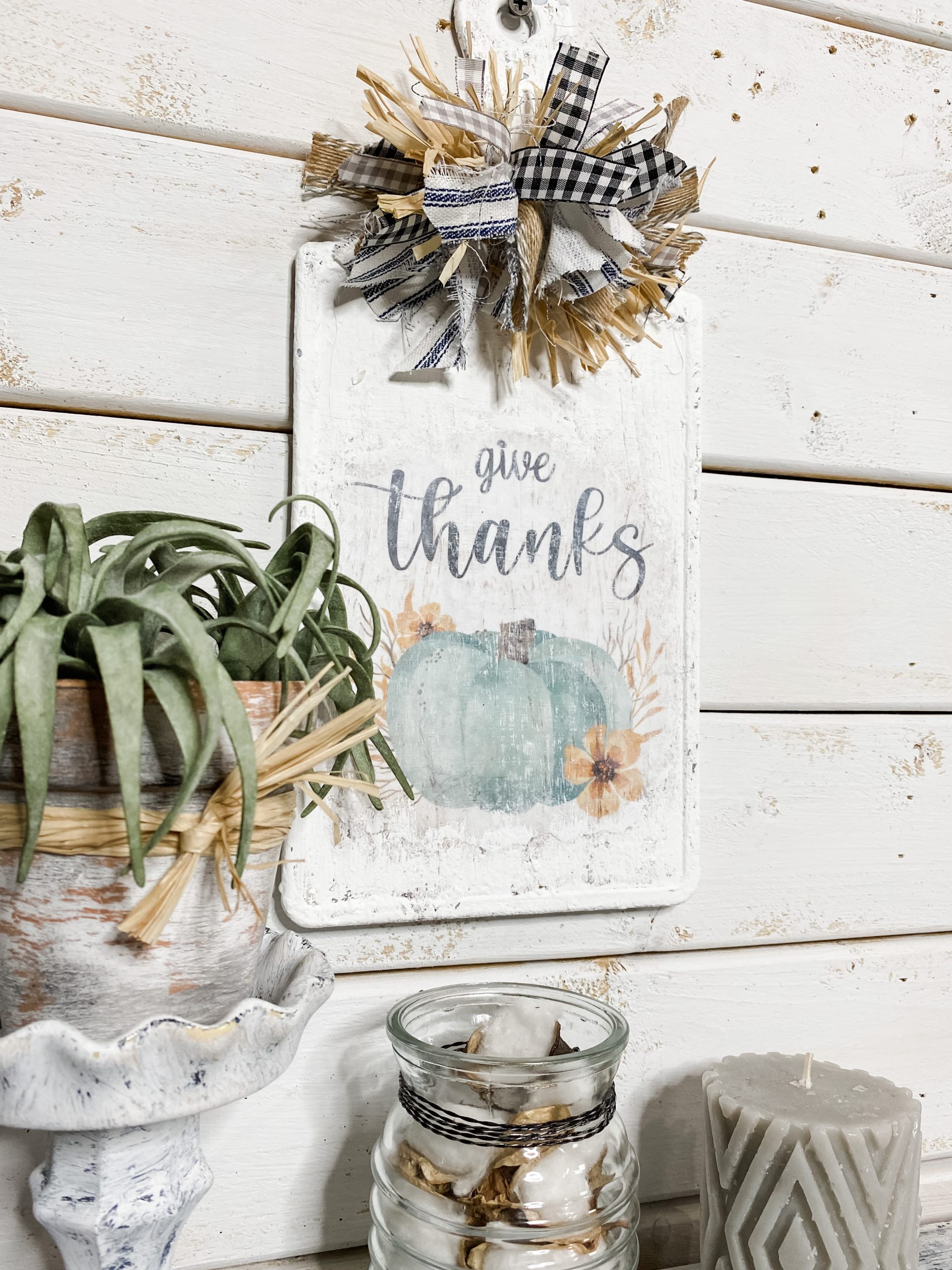 DIY Give Thanks Sign with a Dollar Tree Cutting Board