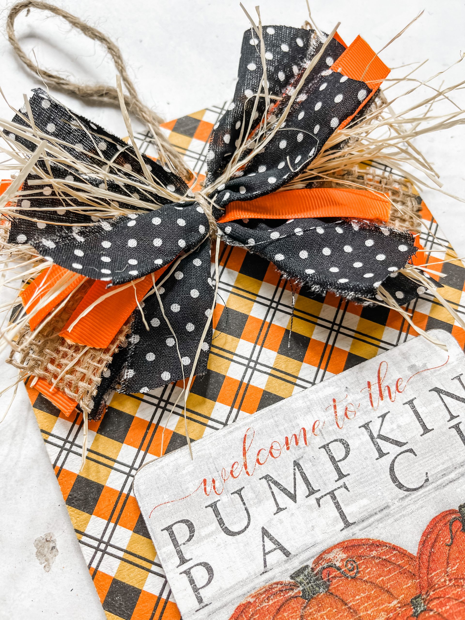 DIY Pumpkin Patch Sign with Napkins