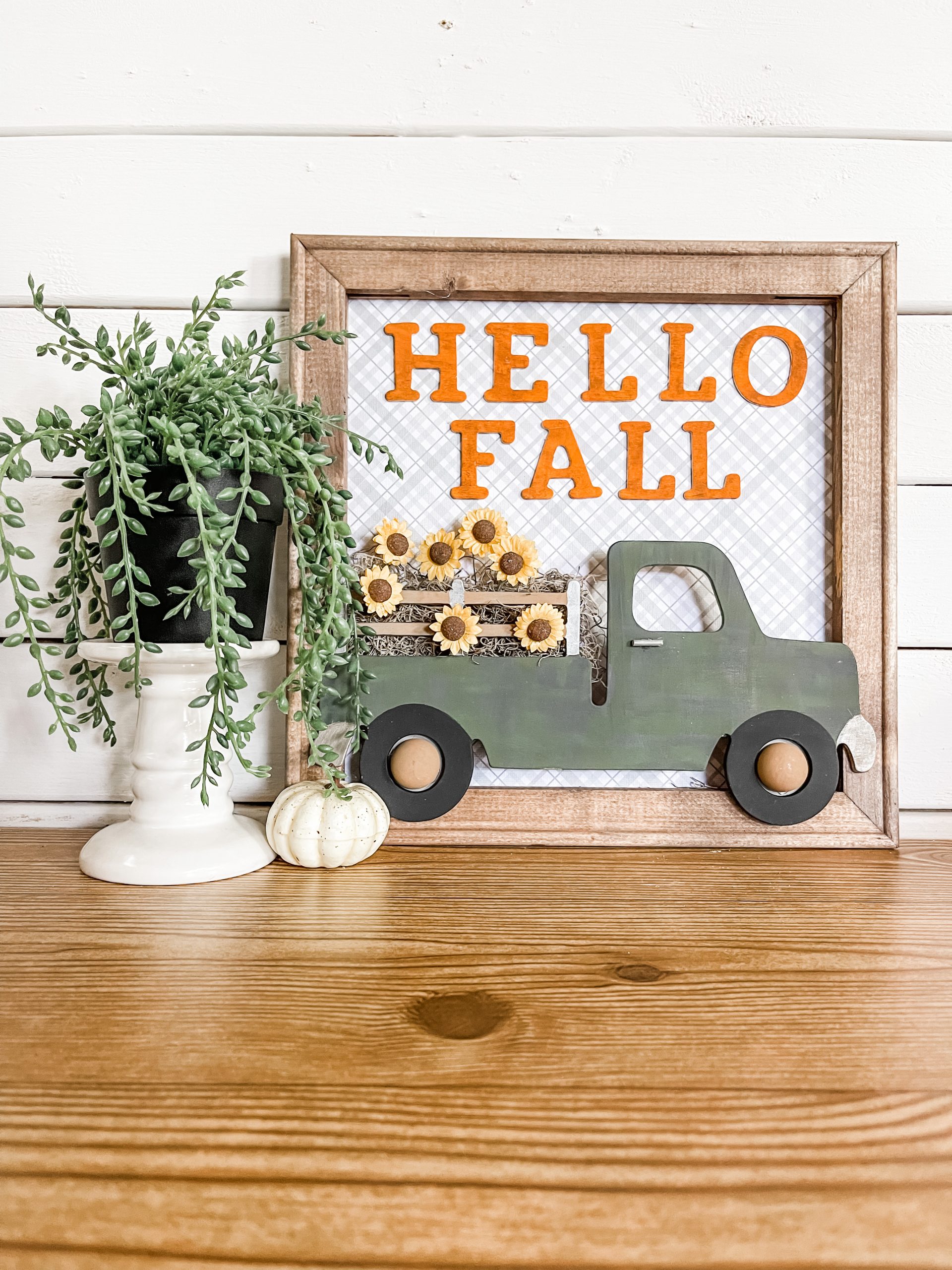 DIY Hello Fall Sign