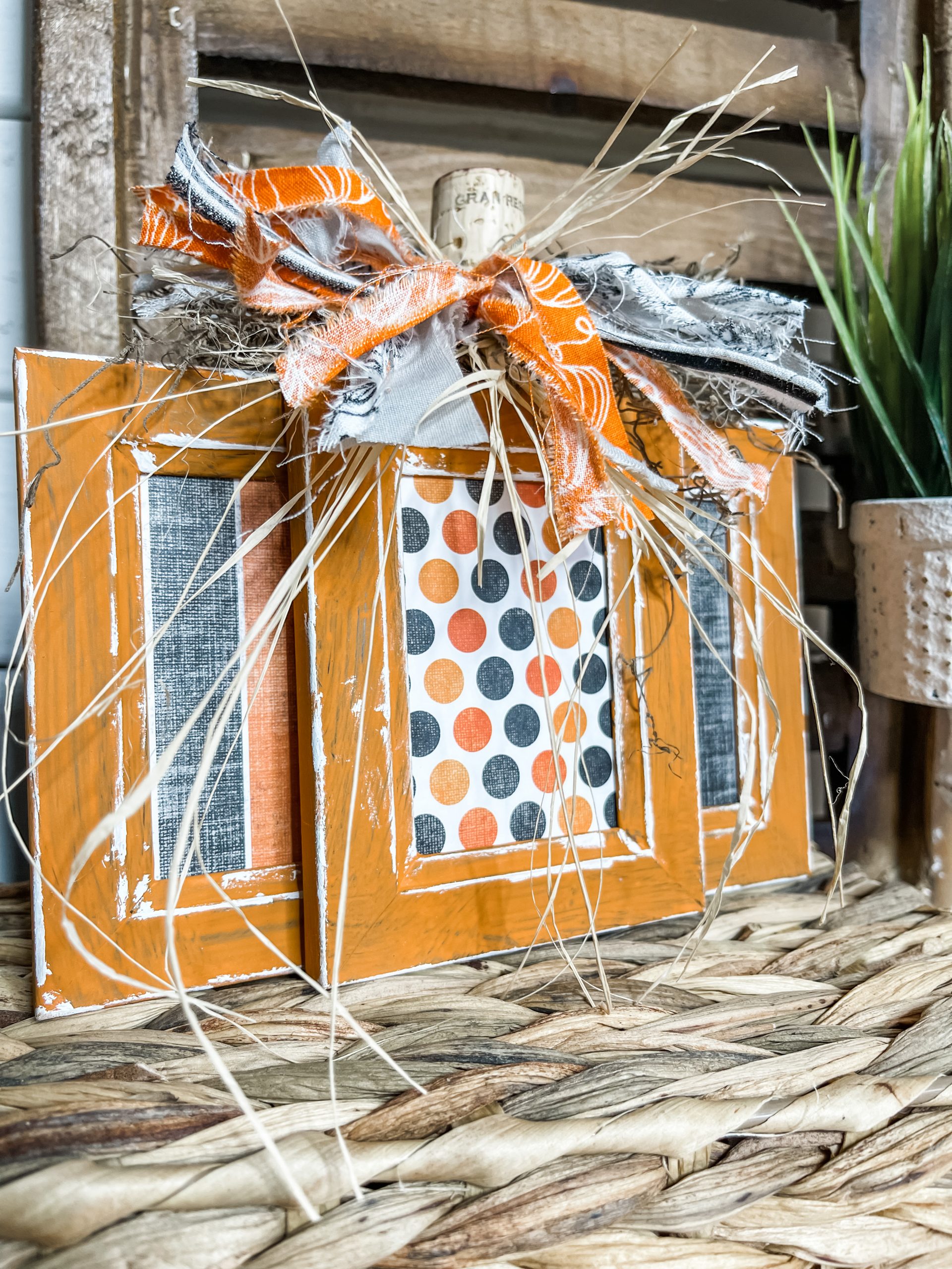 Picture Frame Pumpkin DIY Fall Decor