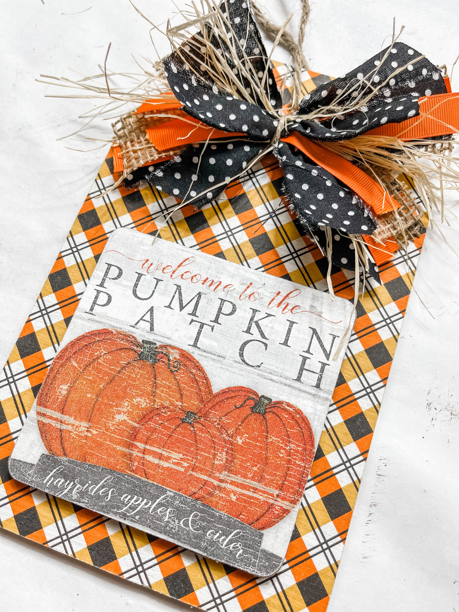 DIY Pumpkin Patch Sign with Napkins