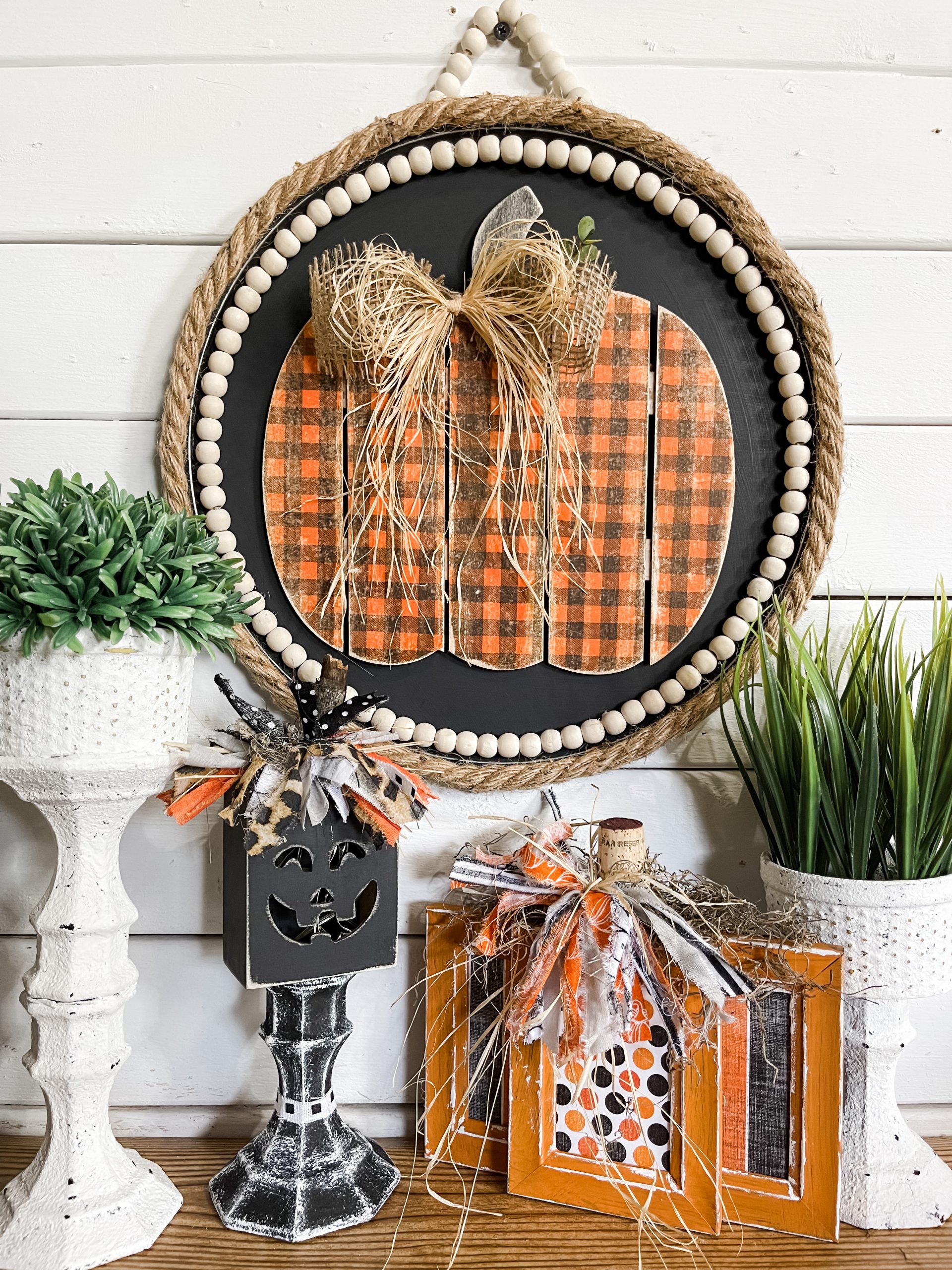 Dollar Tree Pizza Pan DIY Distressed Pumpkin Decor