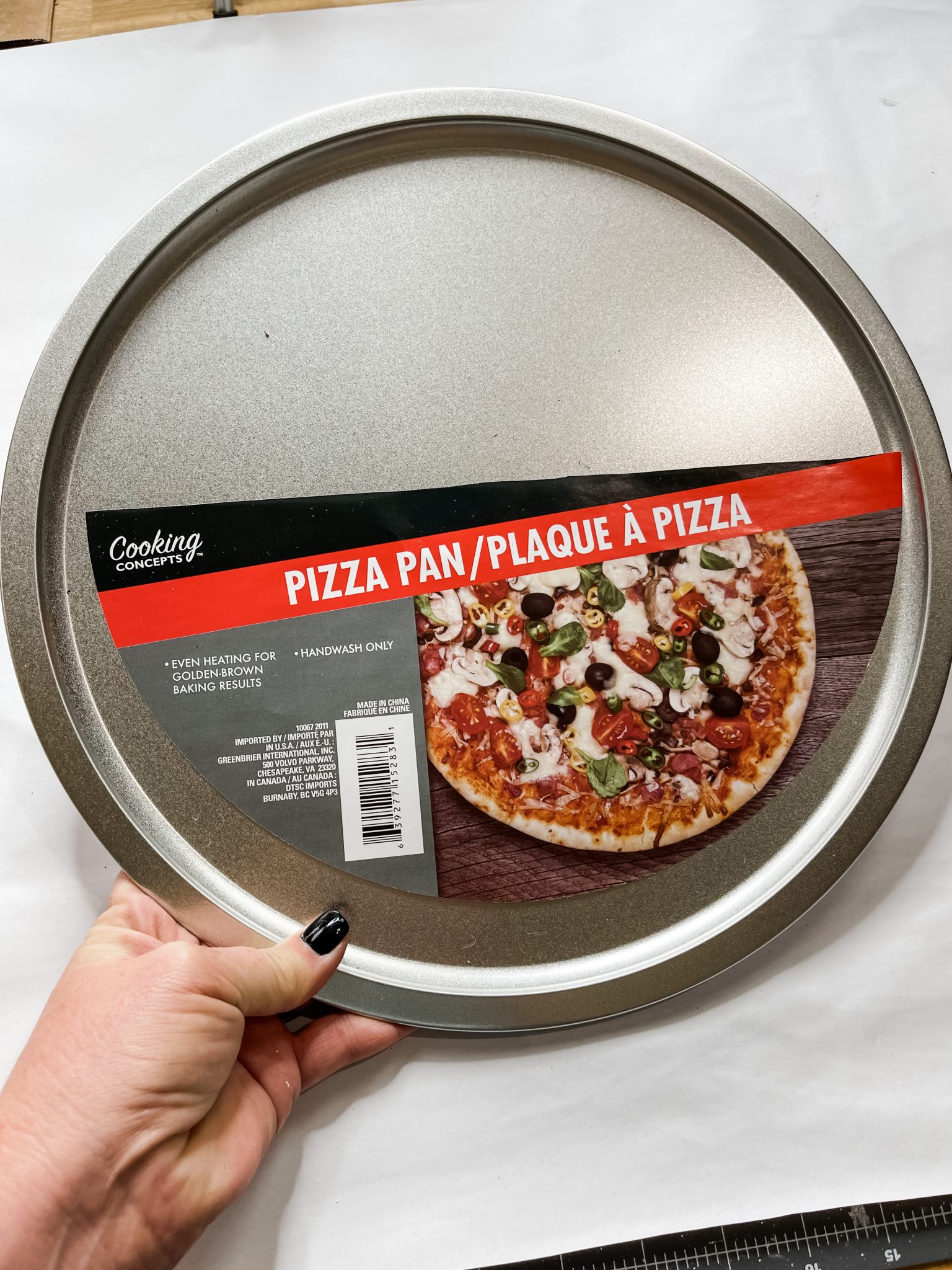 Dollar Tree Pizza Pan DIY Distressed Pumpkin Decor DIY Fall Decor