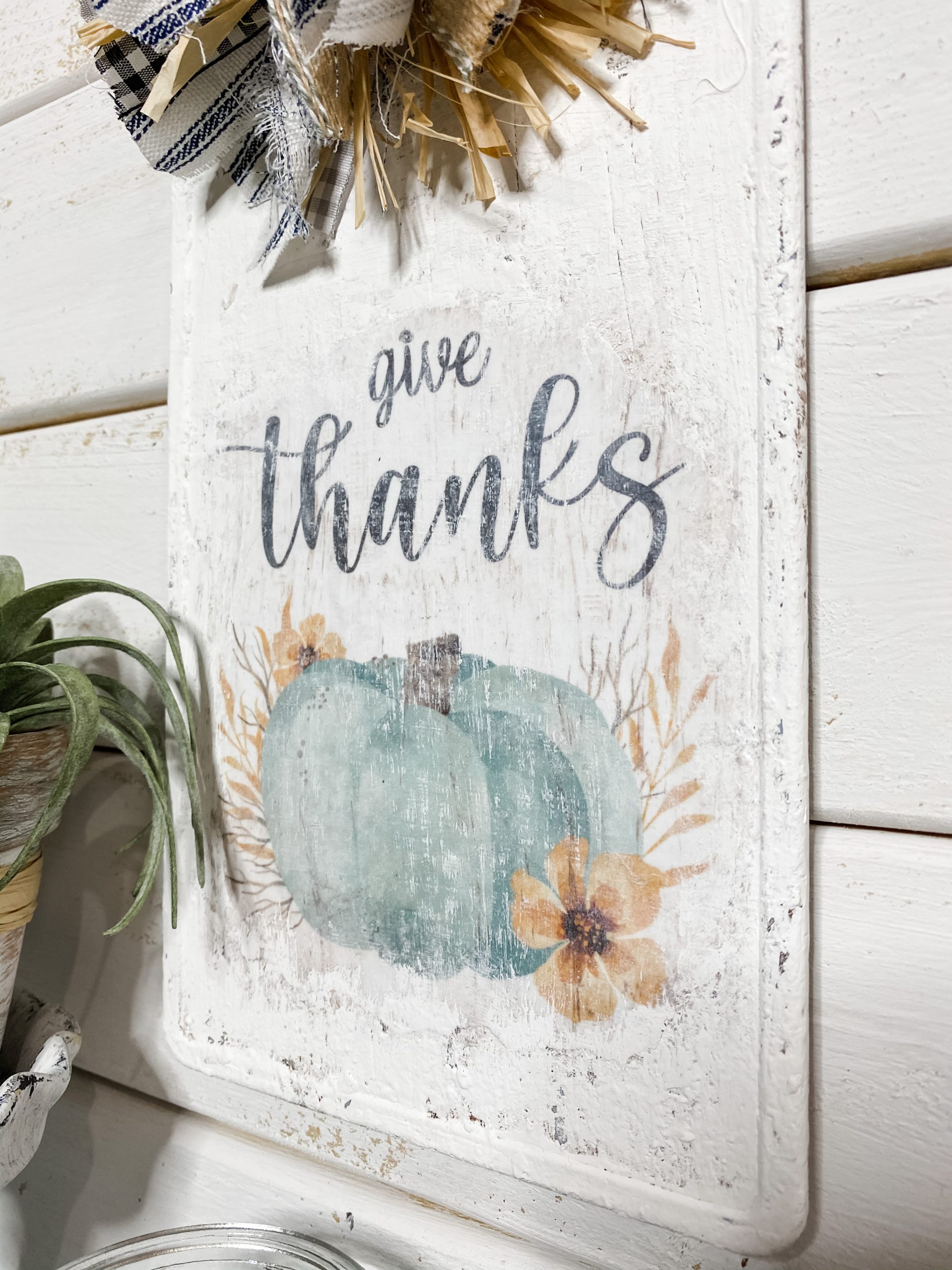 DIY Give Thanks Sign with a Dollar Tree Cutting Board