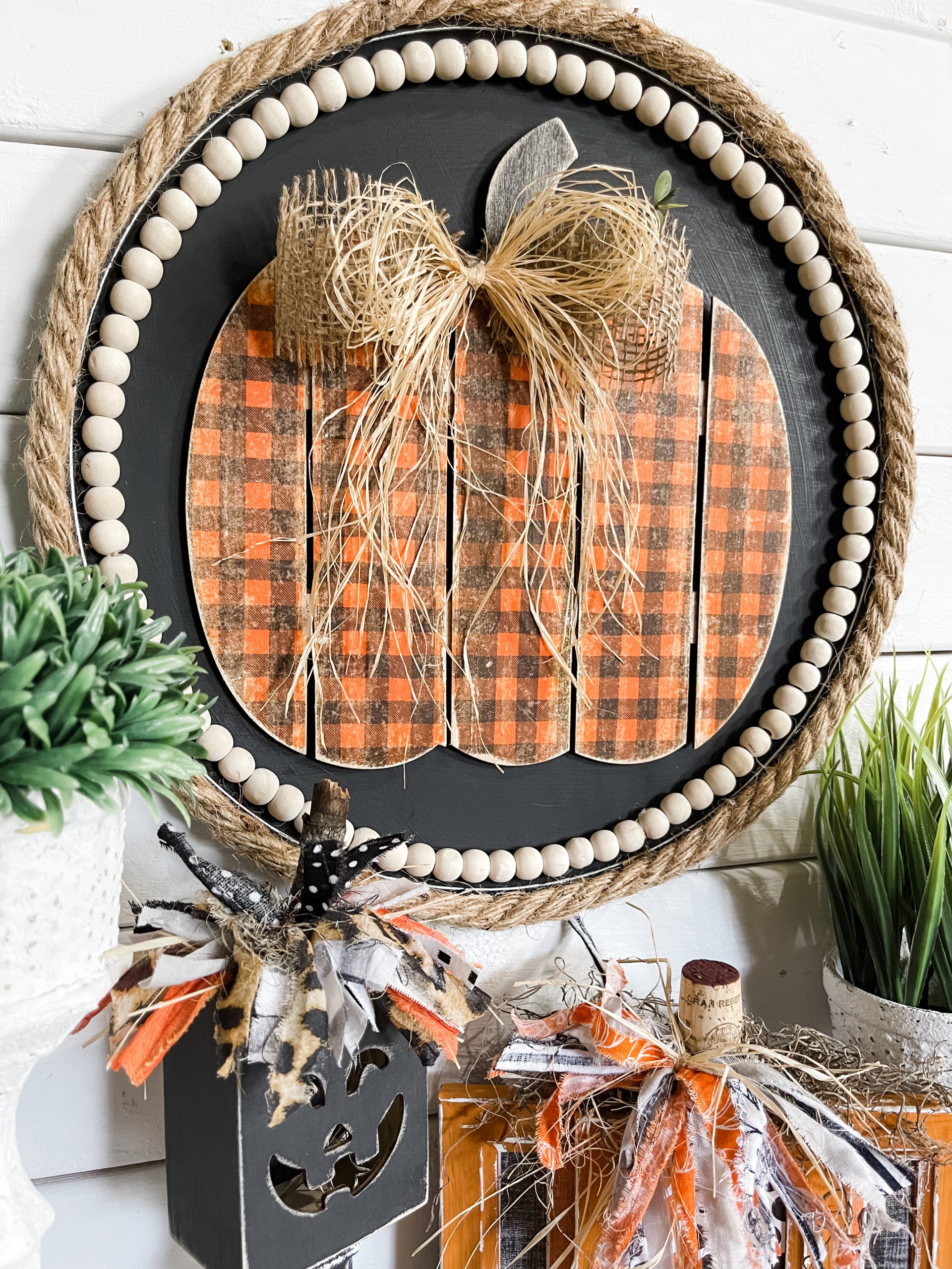 Dollar Tree Pizza Pan DIY Distressed Pumpkin Decor