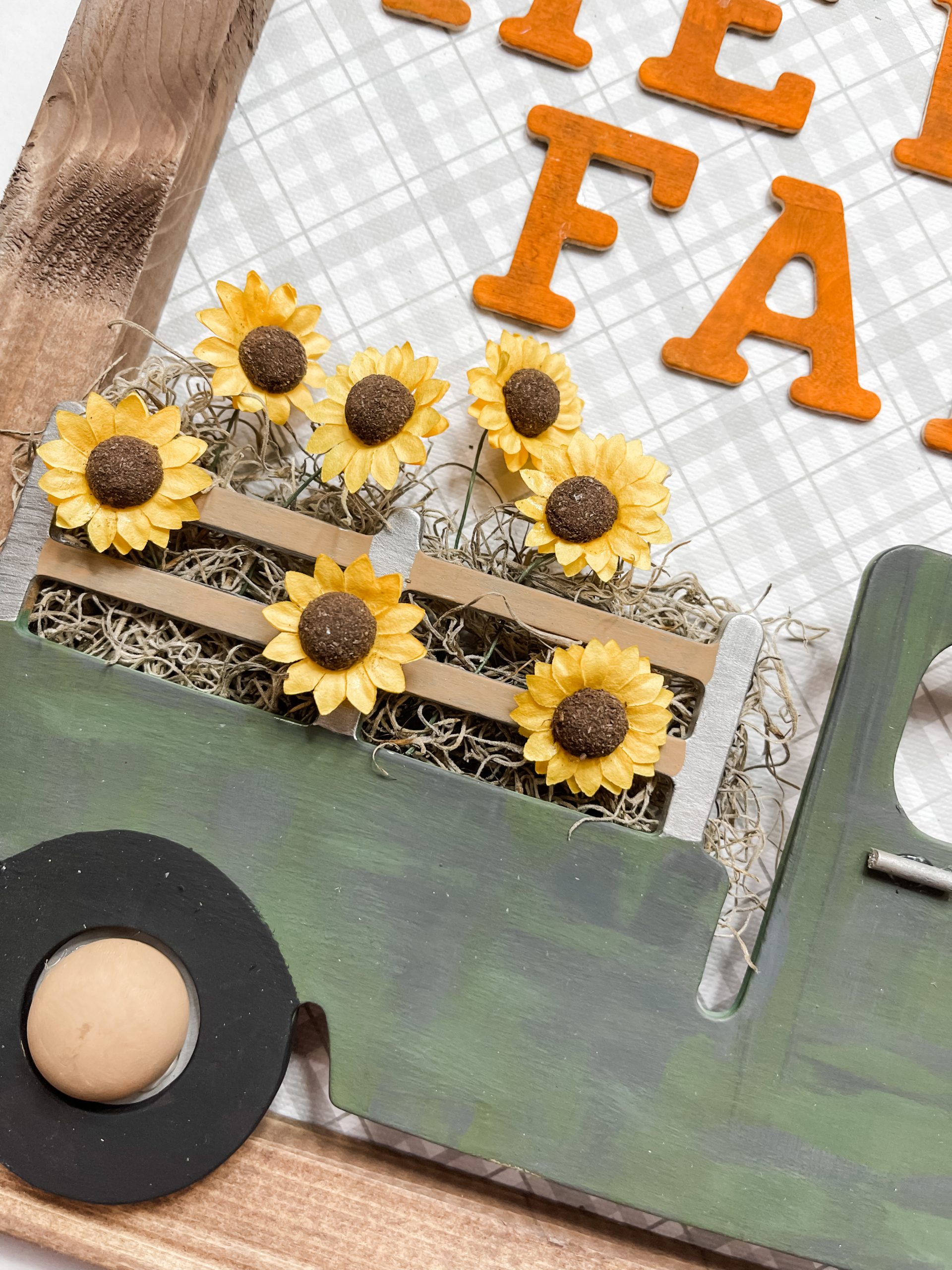 DIY Hello Fall Sign