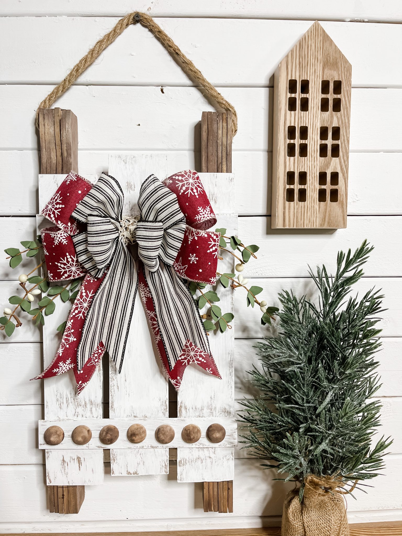DIY Decorative Christmas Sled - Creative Haven Project
