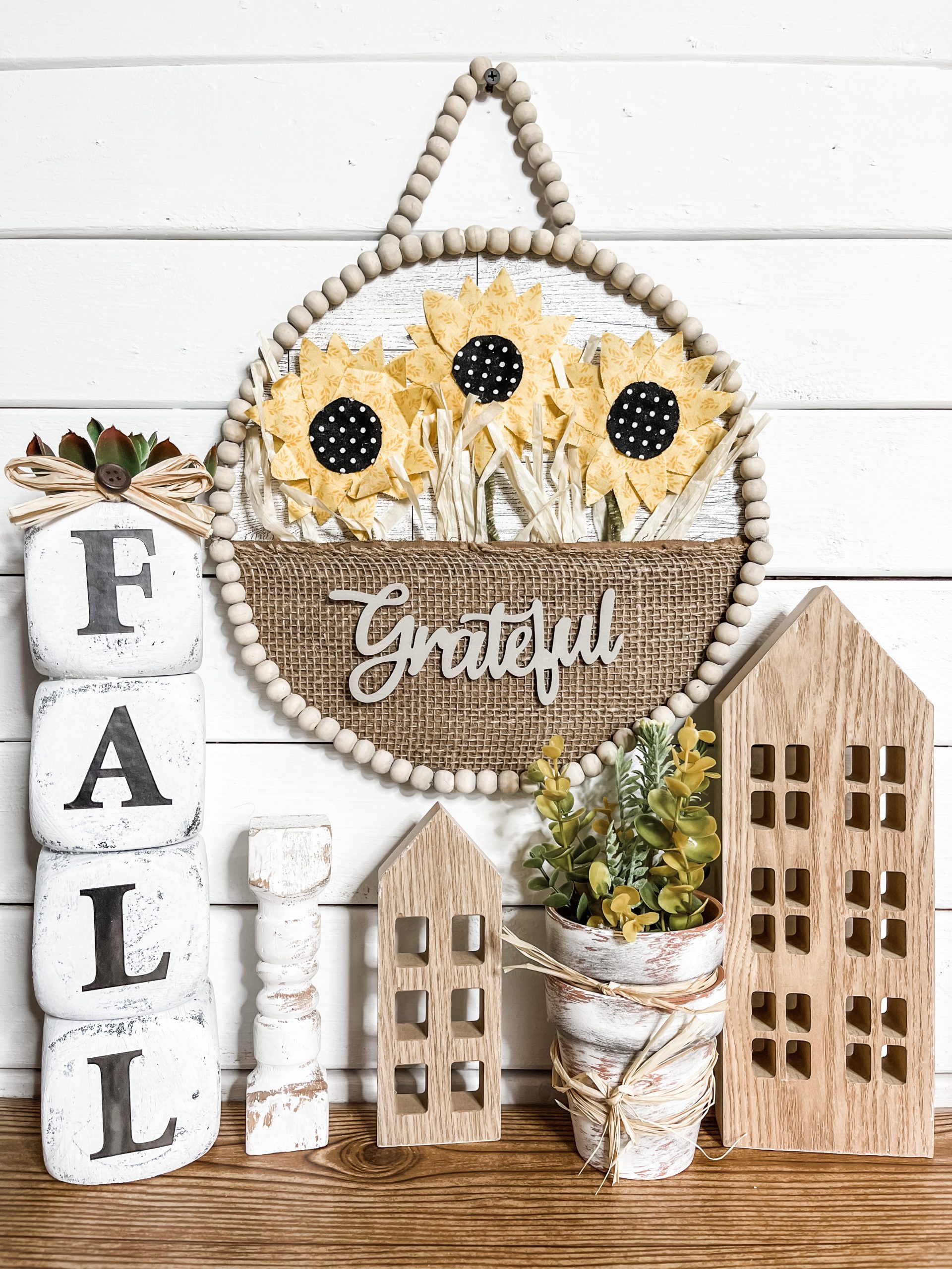 DIY Fabric Sunflower Fall Sign