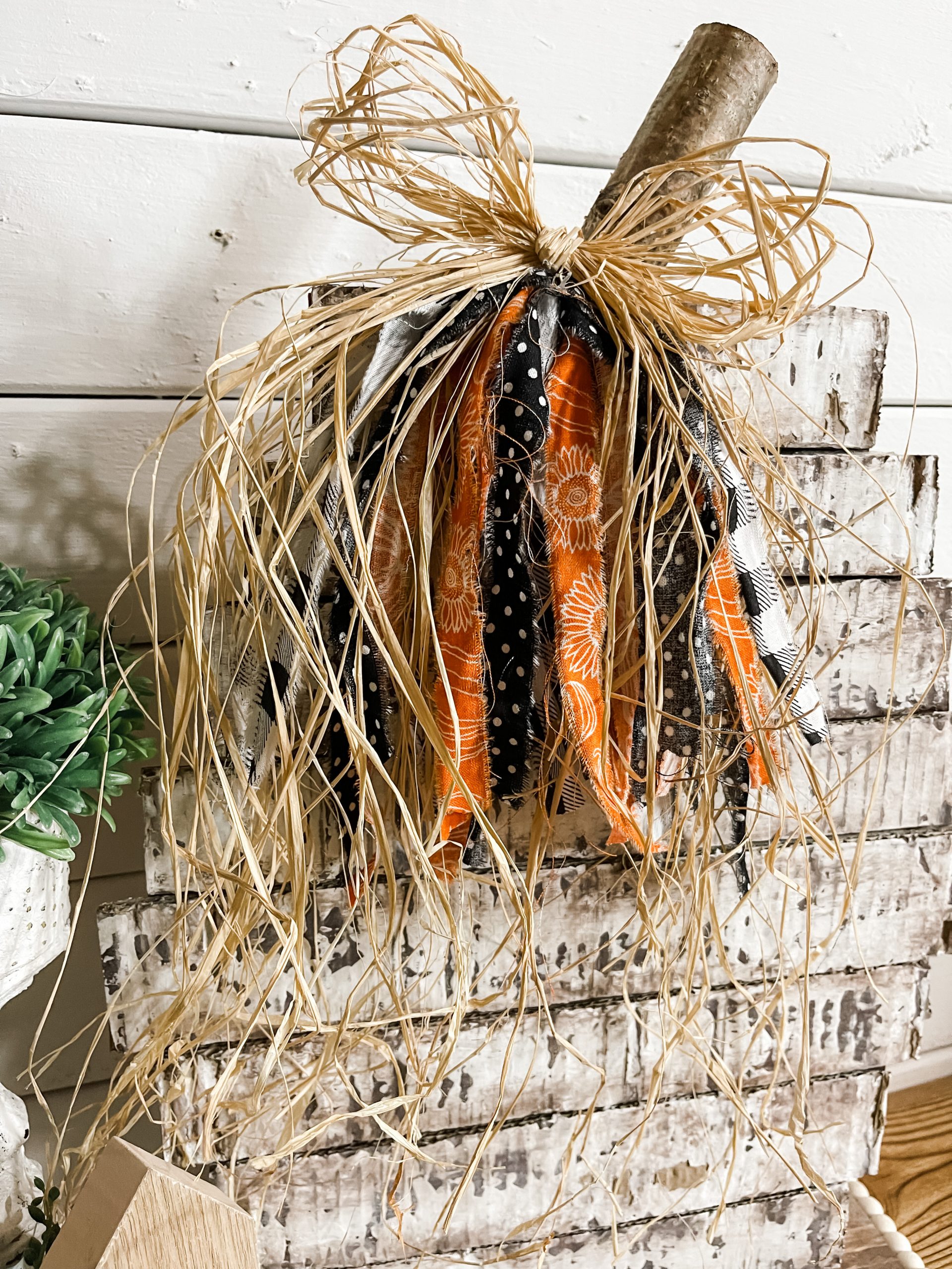 DIY Farmhouse Cardboard Pumpkin