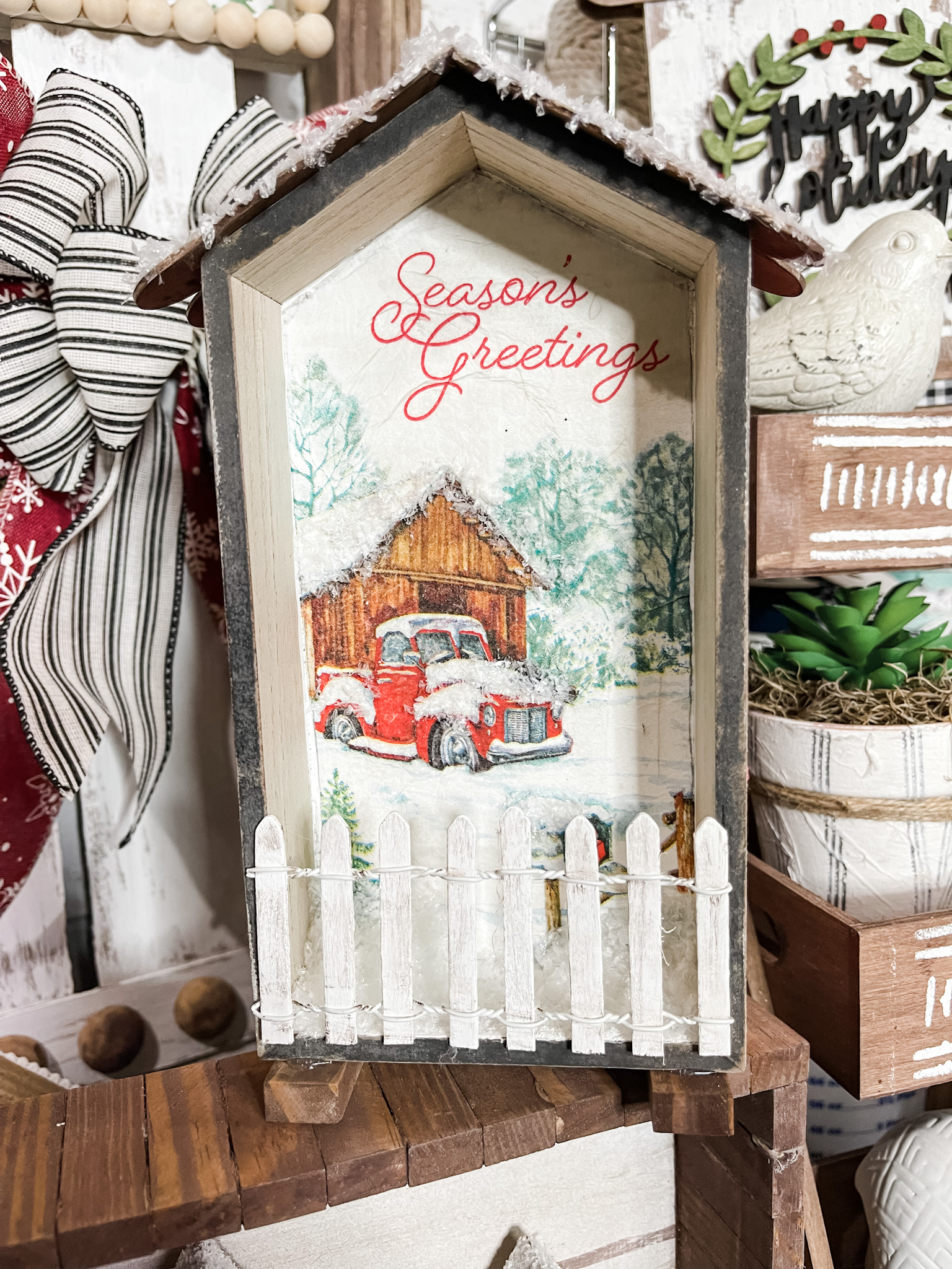 DIY Season's Greetings Holiday Decor