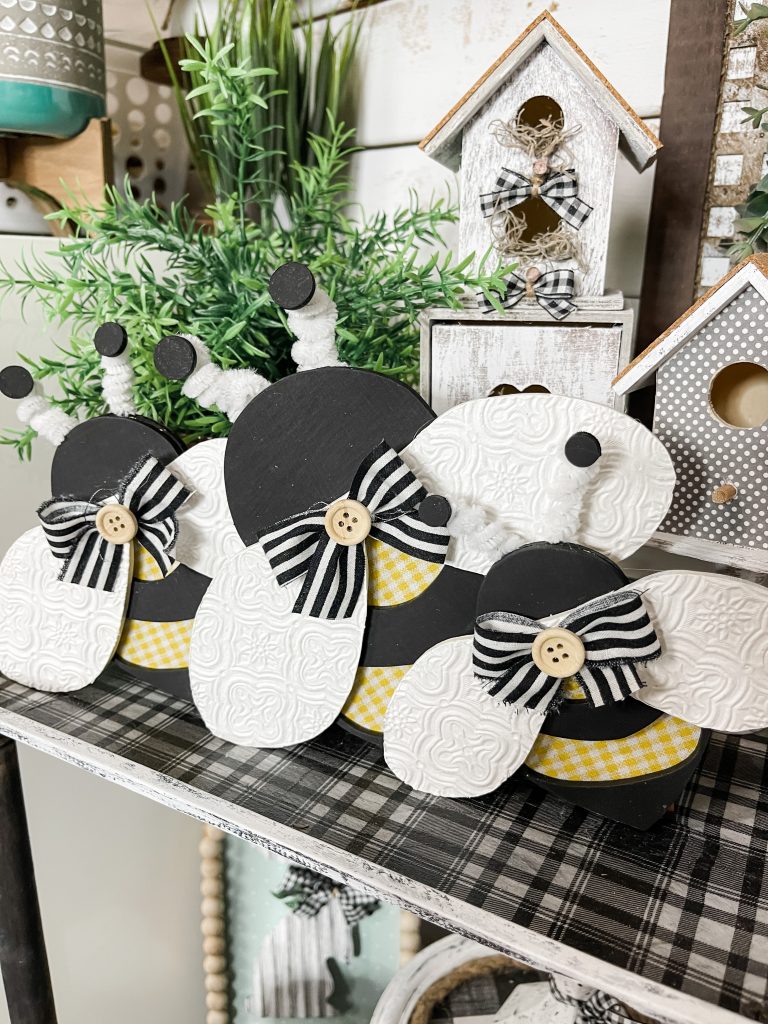 10 DIY Dollar Store Bee Decorations - Simple Made Pretty (2024 )