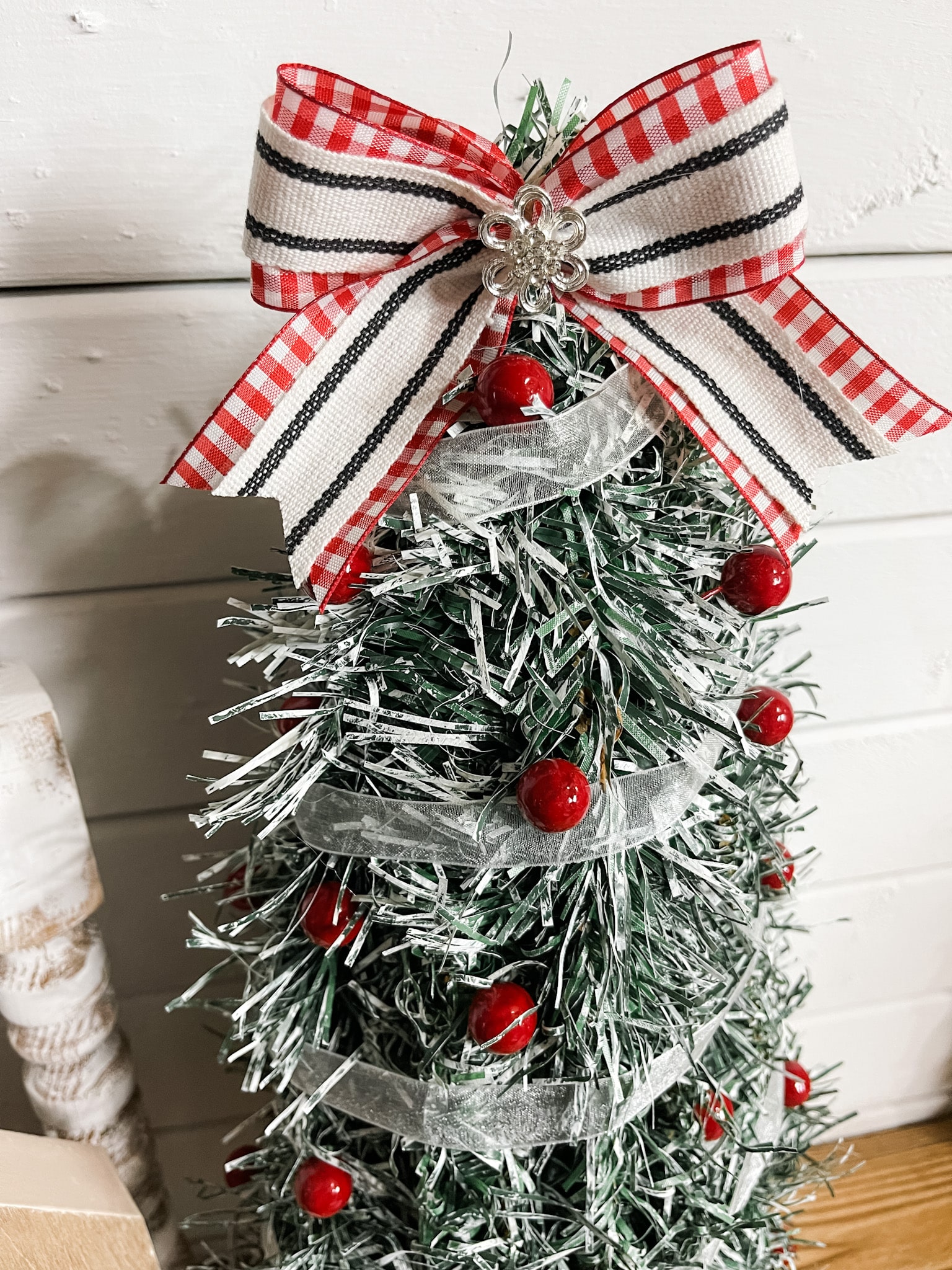 DIY Garland Christmas Tree