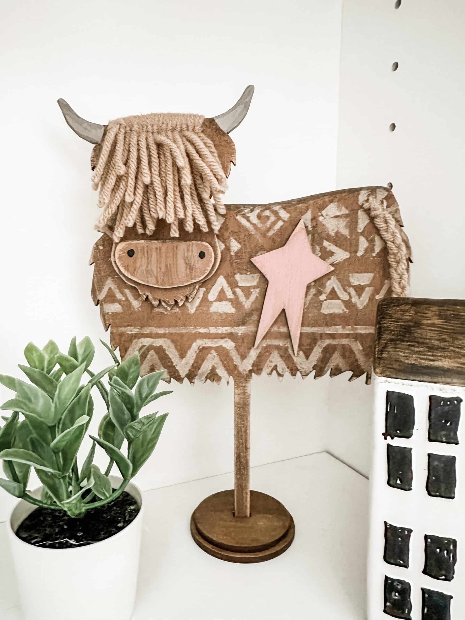 Macrame Standing Highland Cows