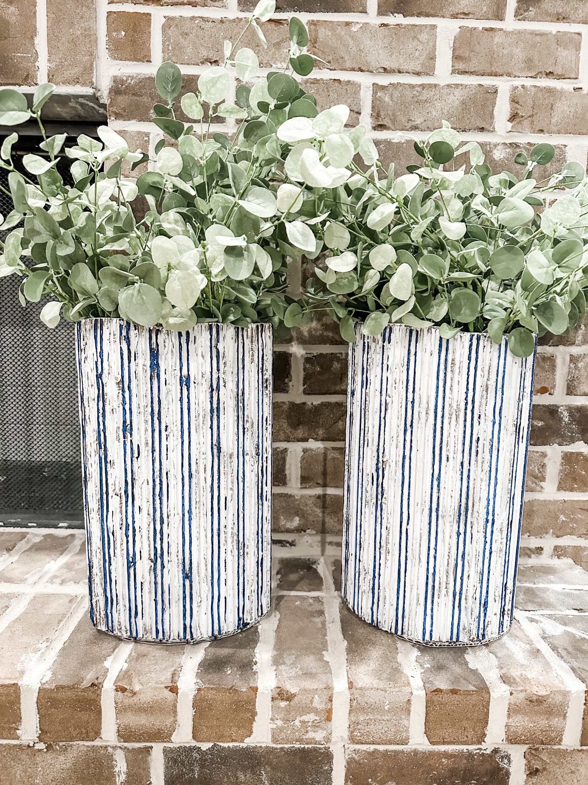 DIY Cardboard Decorative Vases