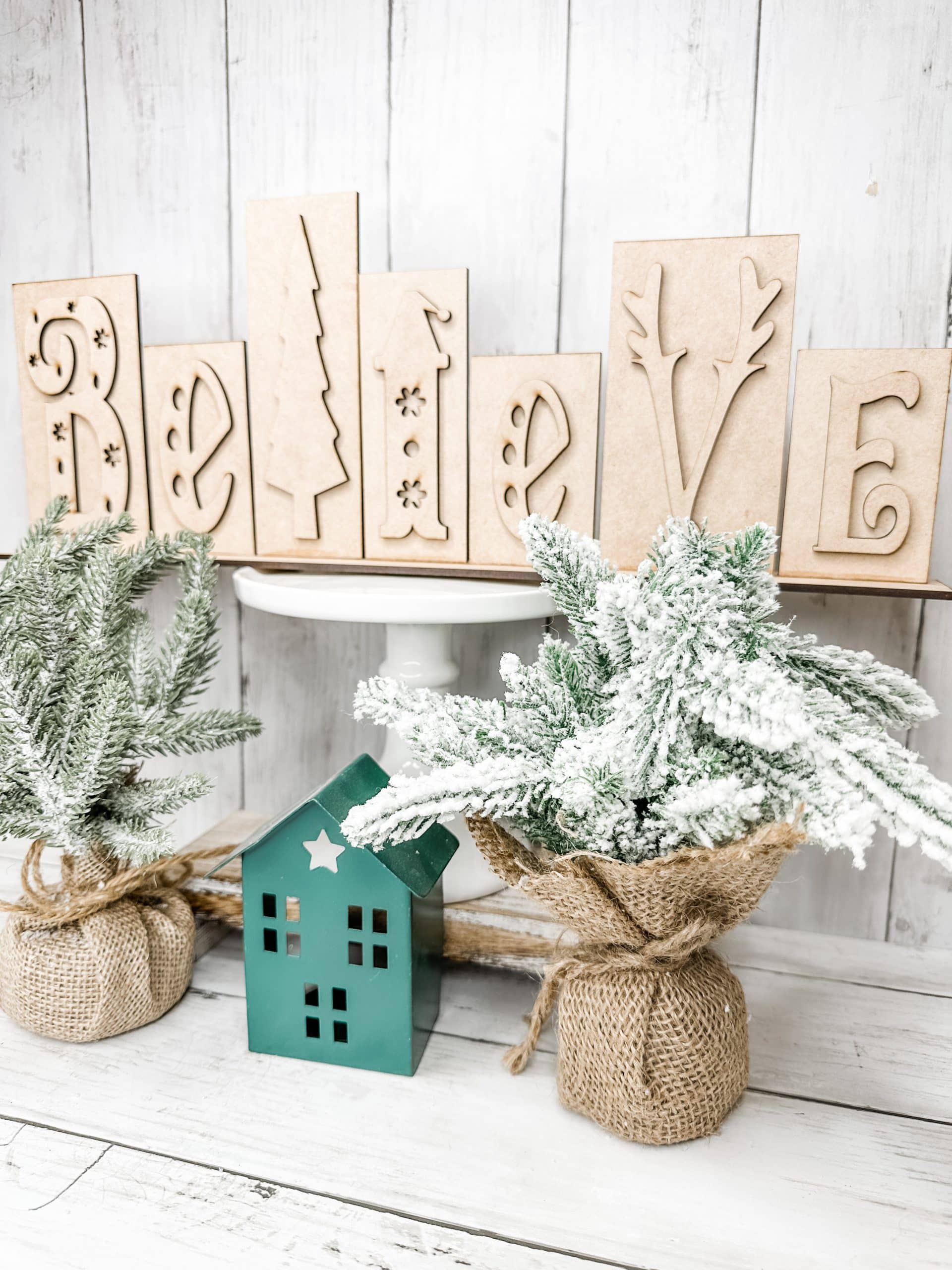 DIY Christmas Believe Sign