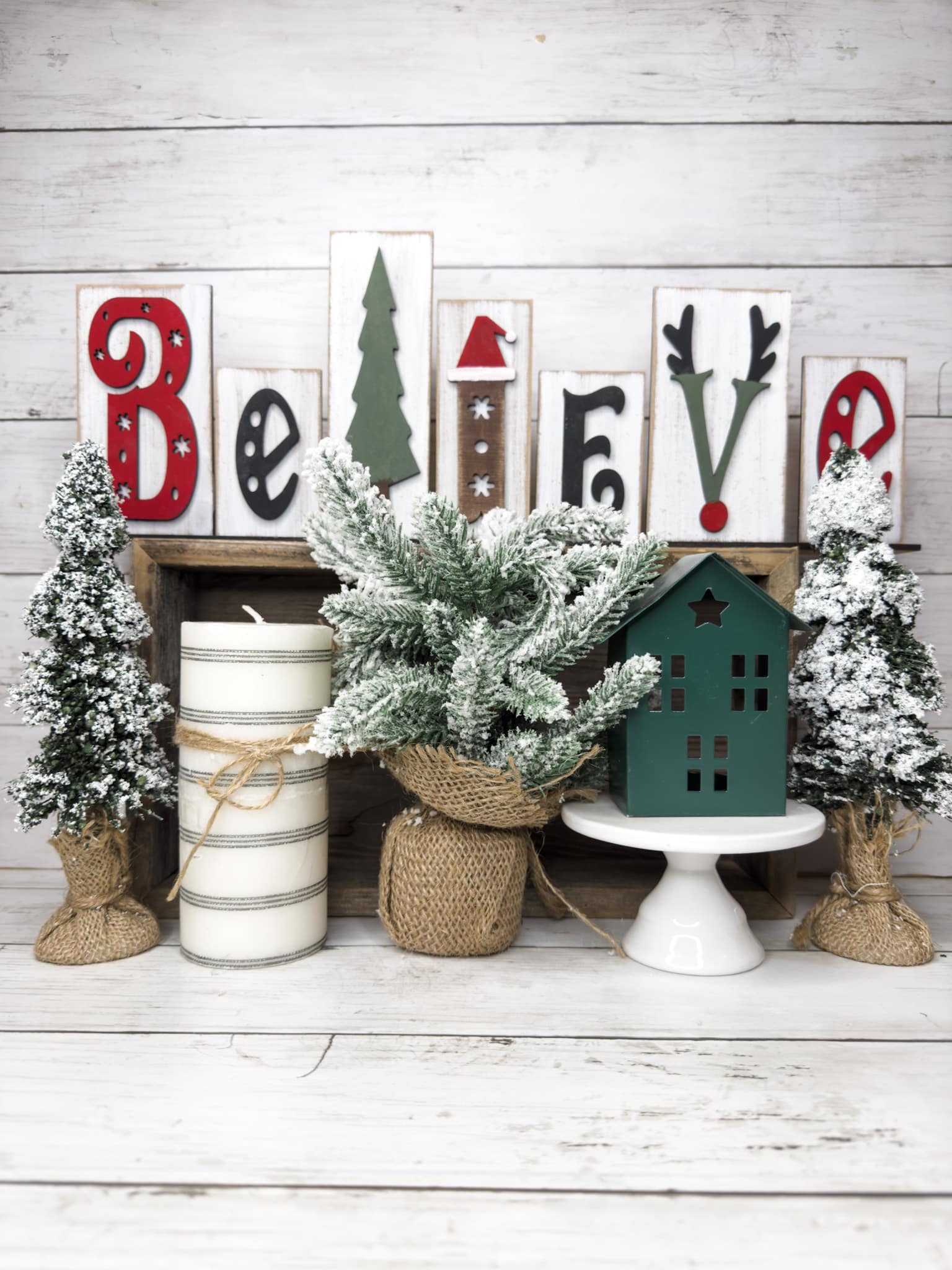 DIY Christmas Believe Sign